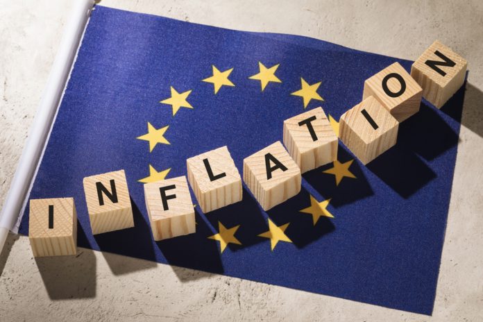 The annual inflation rate in the European Union reached 11.5 percent in October. This is 0.6 percentage points more than in September. Prices increased by 1.4 percent month-on-month, Eurostat, the European statistical office, said.